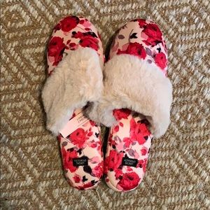 VS Floral Pink Slippers M